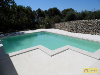 foto immobile Prestigiosa Villa con piscina immersa nel verde a Santa Maria di Leuca  n. 9