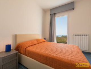 foto immobile Lussuosa Villa con Piscina fronte mare e panorama incantevole  n. 47