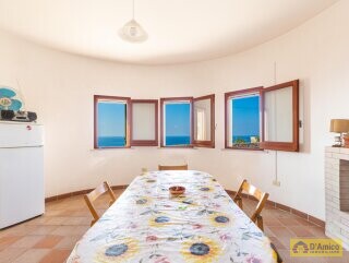 foto immobile Tipica villa salentina in pietra fronte mare Jonio, in Puglia n. 25