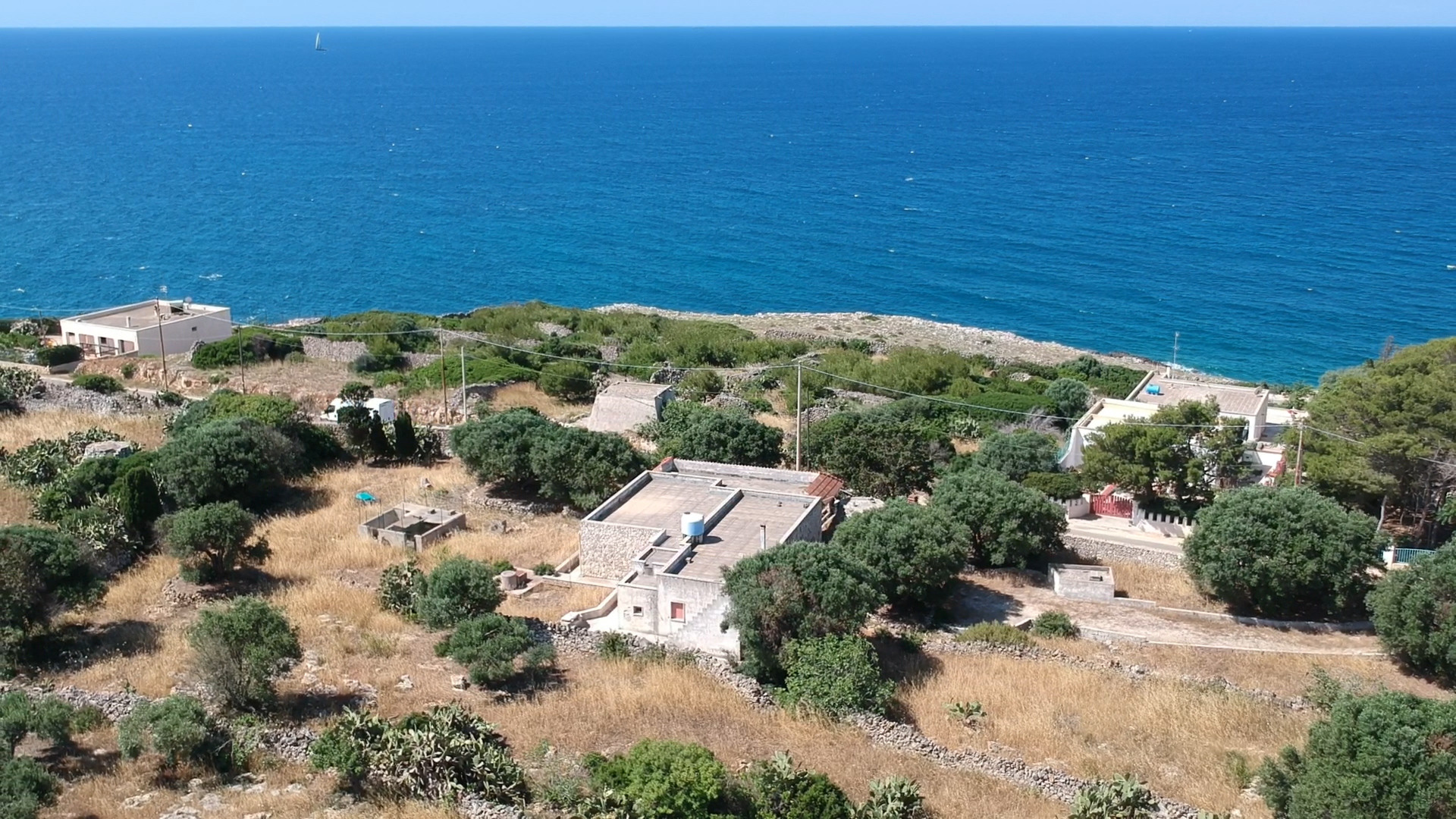Villa Indipendente, fronte mare a S. Maria di Leuca, da ristrutturare Castrignano del Capo