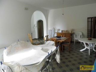 foto immobile Prestigiosa Villa nel centro di Santa Maria di Leuca a 80mt dal mare  n. 22