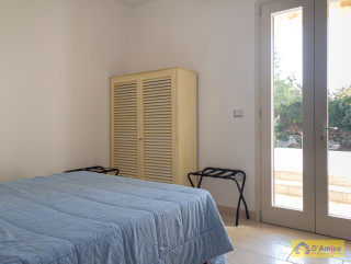 foto immobile Villa in pietra con vista sul mare a Santa Maria di Leuca  n. 40