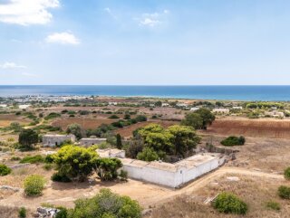 1800s sea-view Masseria in Pescoluse