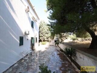 foto immobile In vendita a Pescoluse Villa vista mare, con Autorizzazione per piscina n. 10