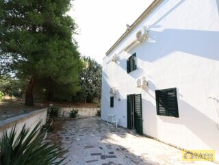 foto immobile In vendita a Pescoluse Villa vista mare, con Autorizzazione per piscina n. 12