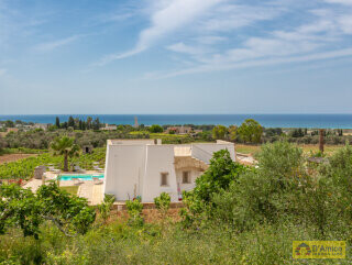 foto immobile Villa vista mare con Piscina e Vigneto a Pescoluse n. 14