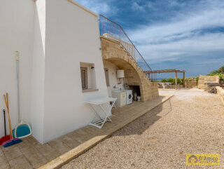 foto immobile Villa vista mare con Piscina e Vigneto a Pescoluse n. 18