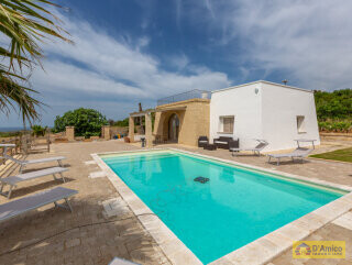 foto immobile Villa vista mare con Piscina e Vigneto a Pescoluse n. 4