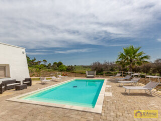 foto immobile Villa vista mare con Piscina e Vigneto a Pescoluse n. 8