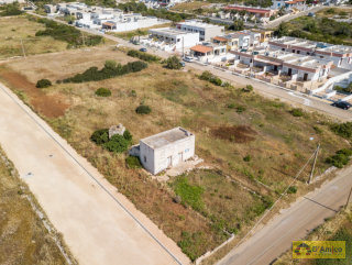 foto immobile Lotti di terreno edificabili con Ville vista mare a Pescoluse  n. 14