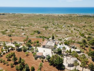 Villa, Dependance and Swimming pool with sea view in Pescoluse