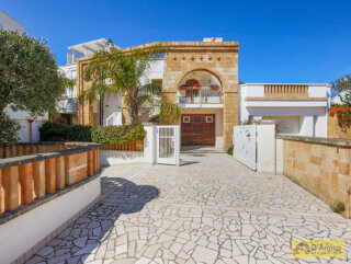 foto immobile Villa di pregio a Santa Maria di Leuca, con vista mare n. 2