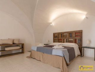 foto immobile Palazzo in vendita nel centro di Ugento, con Piscina a 5 km dal mare n. 29