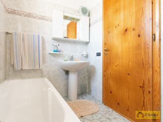 foto immobile Villa con Trullo vista mare a Salve, a 4 km da Pescoluse n. 20