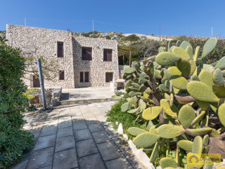 foto immobile Villa con Piscina affacciata sul mare Adriatico, tra Santa Maria di Leuca e il Ciolo n. 21