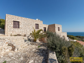 foto immobile Villa con Piscina affacciata sul mare Adriatico, tra Santa Maria di Leuca e il Ciolo n. 13