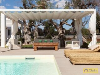 foto immobile Elegante Villa Vista Mare sulla Collina con Parco Privato & Piscina n. 5