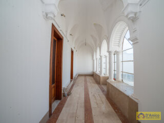 foto immobile Antico Palazzo del 1889 Con Cortile Privato in Centro Storico n. 14