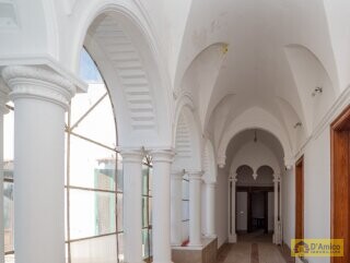 foto immobile Antico Palazzo del 1889 Con Cortile Privato in Centro Storico n. 19