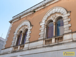 foto immobile Antico Palazzo del 1889 Con Cortile Privato in Centro Storico n. 5