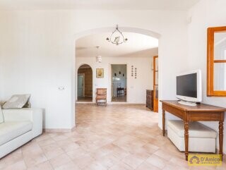 foto immobile Tipica Villa Vista Mare con Dependance e Progetto approvato per una Piscina. n. 10