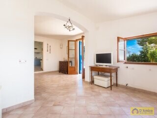 foto immobile Tipica Villa Vista Mare con Dependance e Progetto approvato per una Piscina. n. 11