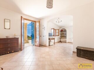 foto immobile Tipica Villa Vista Mare con Dependance e Progetto approvato per una Piscina. n. 16