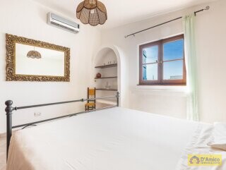 foto immobile Tipica Villa Vista Mare con Dependance e Progetto approvato per una Piscina. n. 23
