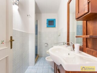foto immobile Tipica Villa Vista Mare con Dependance e Progetto approvato per una Piscina. n. 25