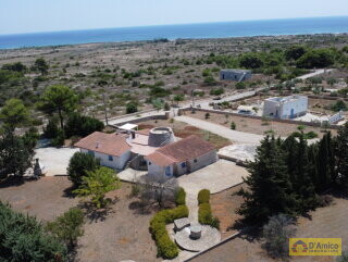 foto immobile Tipica Villa Vista Mare con Dependance e Progetto approvato per una Piscina. n. 48