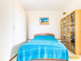foto immobile Elegante e Raffinata Villa Vista Mare con Giardino n. 37