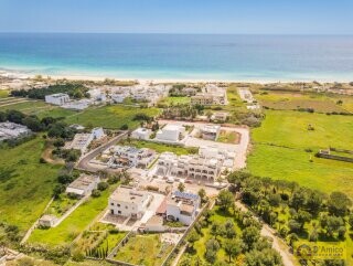 foto immobile Elegante e Raffinata Villa Vista Mare con Giardino n. 2