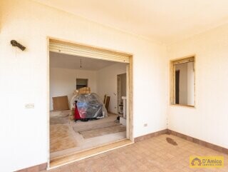 foto immobile Villa Vista Mare da Completare, con Giardino, a 400 metri dalla Spiaggia n. 27