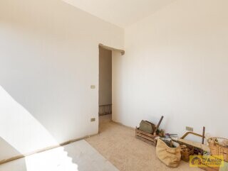 foto immobile Villa Vista Mare da Completare, con Giardino, a 400 metri dalla Spiaggia n. 36