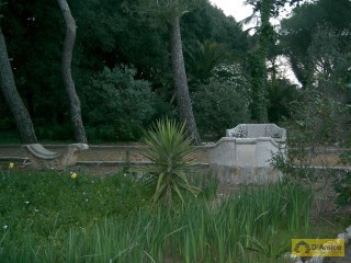 foto immobile Villa Storica con Parco privato al centro di Corigliano d'Otranto  n. 3