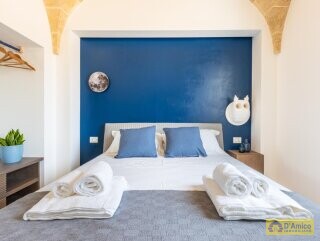 foto immobile Prestigiosa Villa Vista Mare con Piscina, in Collina a Pescoluse n. 24