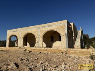 foto immobile Villa Tipica, in costruzione, con Piscina, immersa nella campagna del Salento n. 3