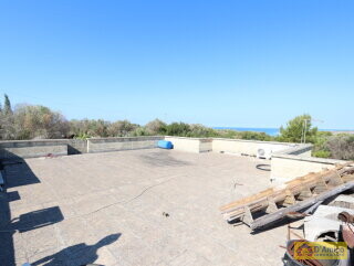 foto immobile Villa vicino al mare, da completare con Piscina, chiavi in mano n. 25