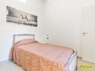 foto immobile Appartamento Indipendente a Piano Terra, Fronte Spiaggia n. 17