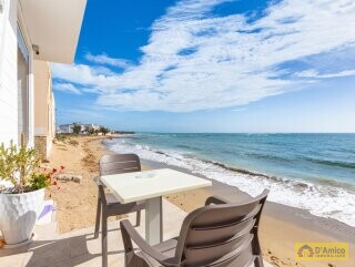 foto immobile Appartamento Indipendente a Piano Terra, Fronte Spiaggia n. 2