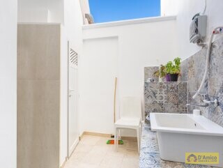 foto immobile Appartamento Indipendente a Piano Terra, Fronte Spiaggia n. 23