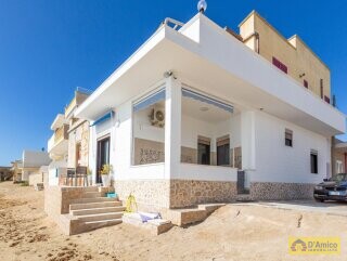 foto immobile Appartamento Indipendente a Piano Terra, Fronte Spiaggia n. 5