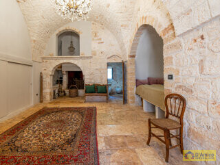 foto immobile Splendida Masseria Fortificata con Piscina, Immersa nella Campagna n. 22