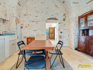 foto immobile Splendida Masseria Fortificata con Piscina, Immersa nella Campagna n. 34