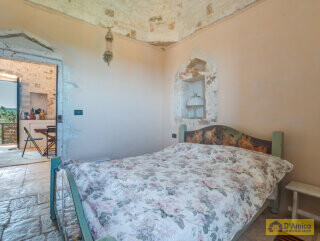 foto immobile Splendida Masseria Fortificata con Piscina, Immersa nella Campagna n. 42