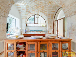 foto immobile Splendida Masseria Fortificata con Piscina, Immersa nella Campagna n. 47