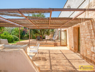 foto immobile Splendida Masseria Fortificata con Piscina, Immersa nella Campagna n. 49