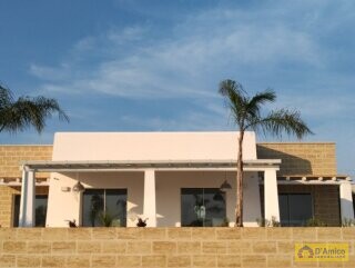 foto immobile Tipica Villa Salentina con Piscina Vista Mare a Santa Maria di Leuca n. 2