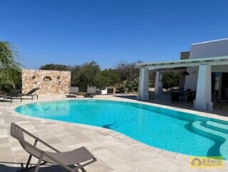 foto immobile Tipica Villa Salentina con Piscina Vista Mare a Santa Maria di Leuca n. 2