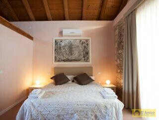 foto immobile Elegante Masseria del 1500, con Piscina, Immersa nel Verde n. 19